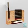 تقویم رومیزی چوبی TH847 با چوب راش وارداتی، ابعاد پایه 11×17 سانتی متر با چاپ تصاویر کارفرما روی تمام برگه ها و پایه با روش لیزر- چاپ سیلک UV