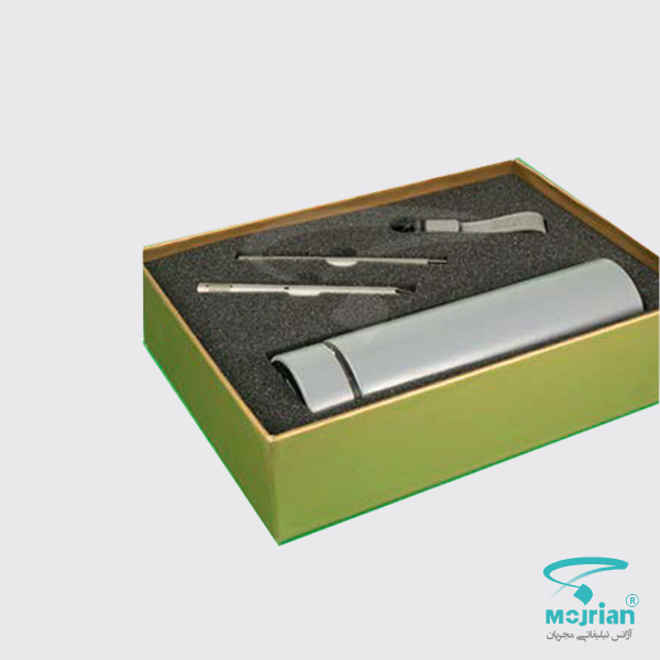 ست مدیریتی R232 ست مدیریتی R232 شامل فلاسک دماسنجدار هوشمند، ست قلم نفیس و جاسوئیچی در هارد باکس ۸×۲۰×۳۰ سانتیمتر با قابلیت حک لوگو