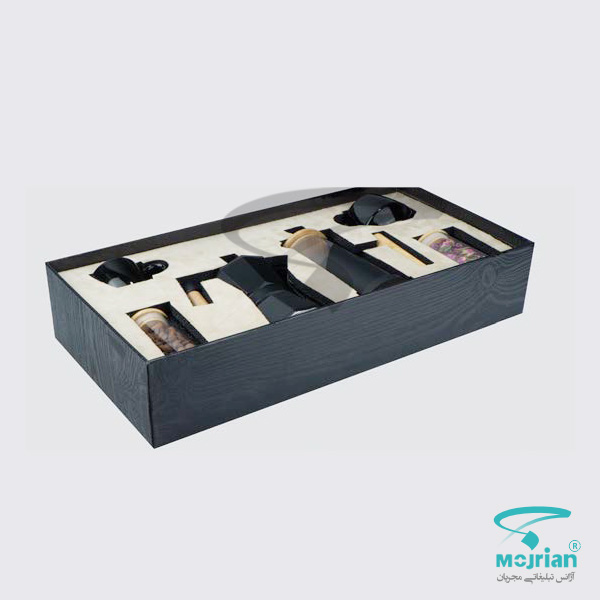 هاردباکس کافی ست تبلیغاتی R219 کافی ست تبلیغاتی R219 شامل موکاپات، فرنچپرس، قهوه، دمنوش و ۲ فنجان در هاردباکس نفیس با قابلیت حک لوگو