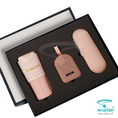 ست مدیریتی K9345 شامل اسپیکر، تراول ماگ، چتر با رنگ گلبهی با جعبه لوكس مشکی با امکان حک لوگو روی تمام اقلام ست
