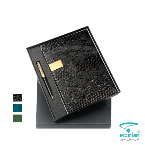 نیم ست مدیریتی O9178 در سه رنگ آبی، سبز و مشکی شامل سالنامه وزیری و خودکار با در هاردباکس مشکی شیک