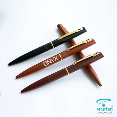 خودکار فلزی تبلیغاتی N2555 با مکانیزم پیچی و جوهر آبی و رنگ بندی مشکی، قهوه ای، عسلی (گیره طلایی) با امکان چاپ لیزر روی بدنه تا 6 رنگ مجزا