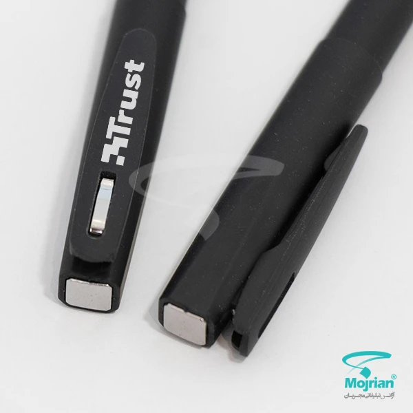 روان نویس مشکی N2514 روان نویس پلاستیکی تبلیغاتی N2514 درب دار با جوهر آبی و رنگ بدنه مشکی با امکان چاپ لیزر روی بدنه تا 6 رنگ مجزا