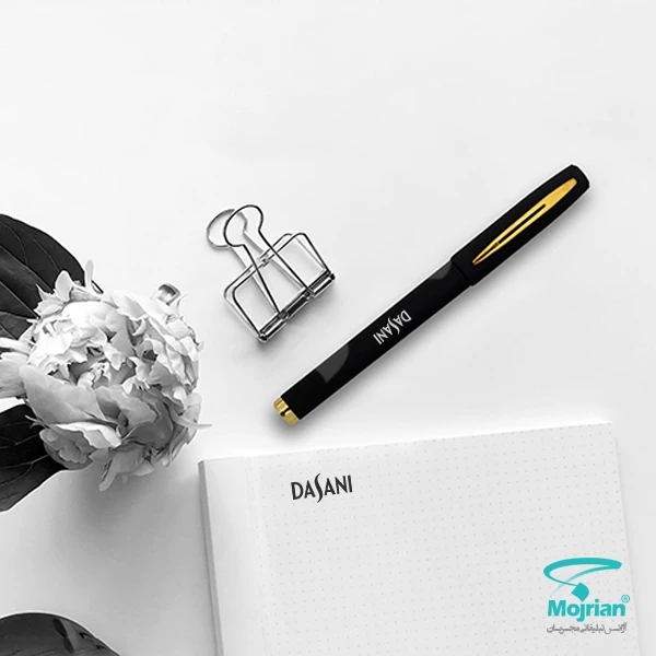 روان نویس مشکی N2522پلاستیکی خرید روان نویس تبلیغاتی پلاستیکی N2522 با مکانیزم درب دار و جوهر آبی و رنگ بدنه مشکی گیره طلایی، مشکی گیره نقره ای با امکان چاپ لیزر روی بدنه تا 6 رنگ مجزا